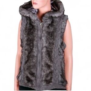 Green Tea Gray Faux Fur & Cable Knit Hooded Sweater Vest Size Large